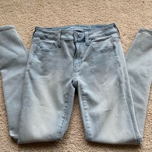 American Eagle Light Wash Jeans